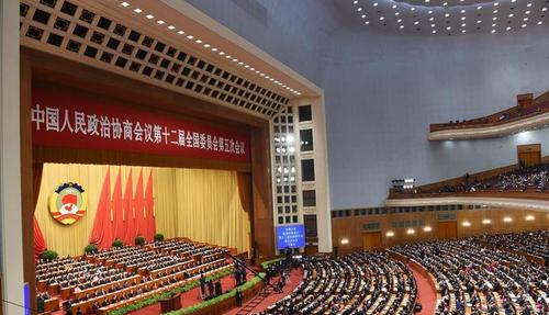 3月3日，中國人民政治協(xié)商會議第十二屆全國委員會第五次會議在北京人民大會堂開幕。（側景圖）
