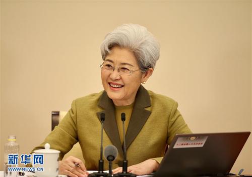 3月4日，十二屆全國人大五次會議在北京人民大會堂舉行新聞發(fā)布會。大會發(fā)言人傅瑩就大會議程和人大工作相關(guān)的問題回答中外記者的提問。