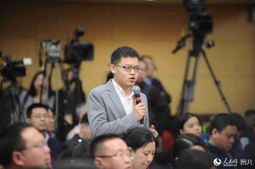 人民日報、人民網、人民日報客戶端記者提問