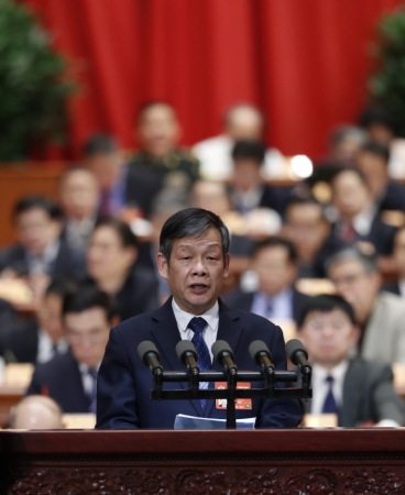 3月10日，全國政協(xié)十二屆五次會議在北京人民大會堂舉行第三次全體會議。這是陳自力委員作《以金融推進養(yǎng)老產(chǎn)業(yè)供給側(cè)結(jié)構(gòu)性改革》的發(fā)言。