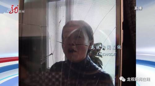 佟云龍一直都想不通，家里有26畝地，吃喝不成問題，她一個(gè)48歲的農(nóng)村婦女，總出去花錢干什么呢？就在妻子這次回來期間，佟云龍似乎找到了答案。