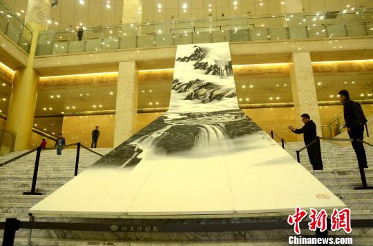 “現(xiàn)代水墨畫(huà)之父”劉國(guó)松創(chuàng)作回顧展在山東開(kāi)展