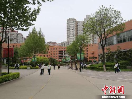 圖為西安中學(xué)校內(nèi)。　張梟 攝