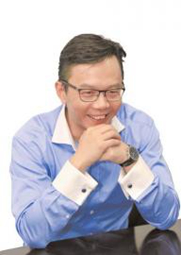 作家江南談跨界，要親手打造自己的“幻想世界”。陳羽嘯攝 圖片來源：華西都市報(bào)