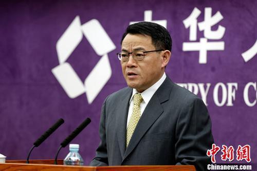 商務(wù)部新聞發(fā)言人孫繼文(資料圖)。中新社記者 李慧思 攝