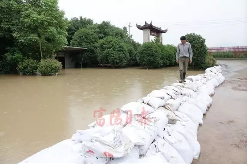 錢(qián)塘江流域暴發(fā)建國(guó)后第二大洪水 百年古橋被沖毀