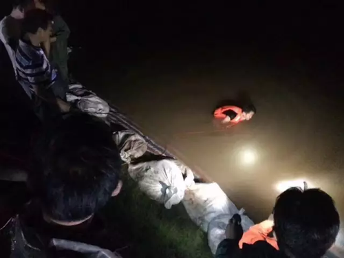 錢(qián)塘江流域暴發(fā)建國(guó)后第二大洪水 百年古橋被沖毀
