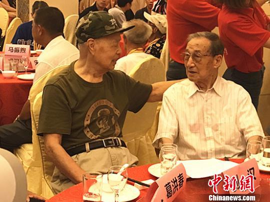 全國抗戰(zhàn)老兵南京再聚首：硝煙已散盡英雄未遠離