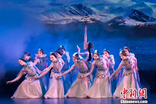 《加國頌 中華情》大型綜藝晚會(huì)劇照（多倫多華星藝術(shù)團(tuán)供圖）