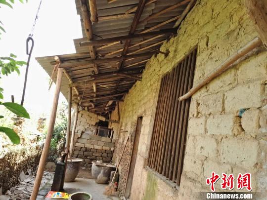楊斌家的部分受損房屋完成修復(fù)重建?！⊥蹶魂?攝