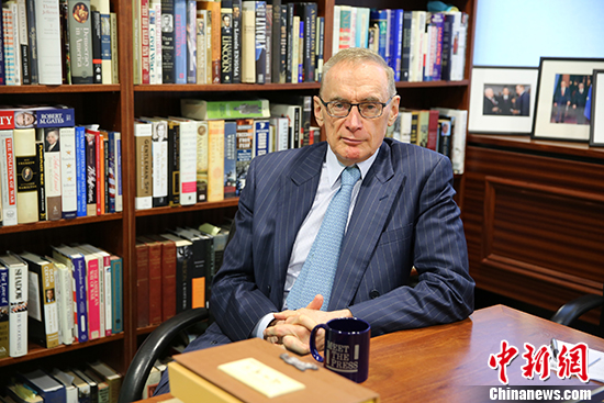 澳大利亞前外長(zhǎng)鮑勃·卡爾接受<a target='_blank' href='http://www.chinanews.com/'>中新社</a>記者采訪。 <a target='_blank' href='http://www.chinanews.com/'>中新社</a>記者 陶社蘭 攝