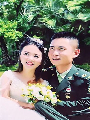 新郎緊急回部隊(duì)婚期不變 堂妹替兄來(lái)拜堂