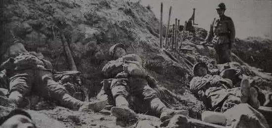 武漢會(huì)戰(zhàn)中戰(zhàn)死的日軍，武漢會(huì)戰(zhàn)結(jié)束后，日本在很長(zhǎng)一段時(shí)期內(nèi)再未發(fā)動(dòng)大規(guī)模的進(jìn)攻