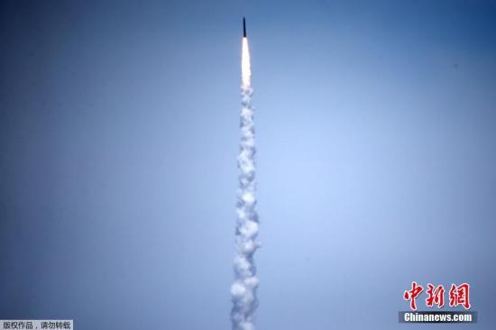 導(dǎo)彈防御局的海軍中將吉姆·敘林說：“攔截一個復(fù)雜的、有威脅代表性的ICBM目標是一項驚人成就?！彼硎?，這次成功代表著五角大樓導(dǎo)彈防御系統(tǒng)的“關(guān)鍵里程碑”。