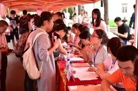 盲人新生被要求在校外租房？東北師大：房租我全掏