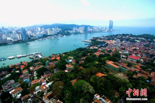 資料圖：廈門，別稱鷺島，福建省省轄市，東南沿海重要的港口及風景旅游城市。廈門還是中國最早設(shè)立的經(jīng)濟特區(qū)之一。王東明 攝