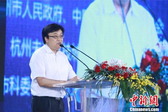 浙江省委常委、常務(wù)副省長(zhǎng) 馮飛 倪追風(fēng) 攝