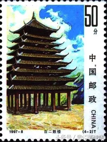 (4-2)為“百二鼓樓”。畫面以正午時(shí)分的驕陽和藍(lán)天上飛舞的白云來映襯鼓樓，使其更顯得古樸自然，俏麗巍峨。