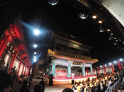 昨日，故宮暢音閣，戲曲演員在表演。當(dāng)晚，故宮暢音閣戲曲館開館。新京報記者 浦峰 攝