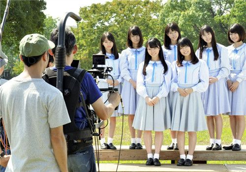 日年輕人參政欲望低 官方請(qǐng)女子組合拍廣告拉投票