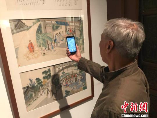 民眾在山西博物院參觀拍攝?！『?攝