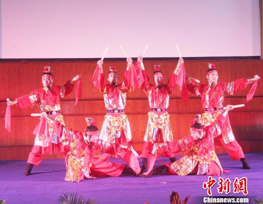 圖為“榮耀五千年”之鼓舞。　林永傳 攝