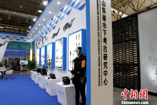 圖為山東省水下考古裝備展區(qū)。　曾潔 攝