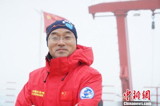 曾執(zhí)行中國第32次南極科考、第8次北極科考醫(yī)療保障任務(wù)的急診外科醫(yī)生陳國庭表示，健全的身體素質(zhì)與心理素質(zhì)、全面的醫(yī)學(xué)背景及應(yīng)急處置能力，是擔(dān)任南、北極醫(yī)療保障醫(yī)生的必備條件。供圖