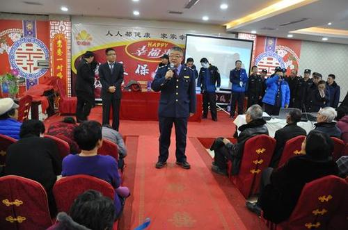 臥底局長(zhǎng)成網(wǎng)紅后很無(wú)奈:臥底生涯怕是要結(jié)束了