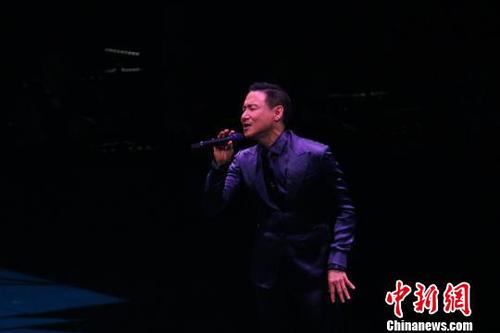 張學友大連演唱會現(xiàn)場?！〗?攝