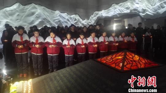 12月13日，沈陽“九一八”歷史博物館在國家公祭日舉行悼念儀式。　朱明宇 攝