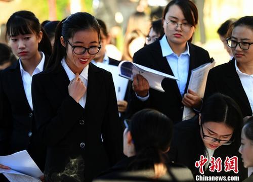 資料圖：招聘會。<a target='_blank' href='http://www.chinanews.com/'>中新社</a>記者 李進紅 攝