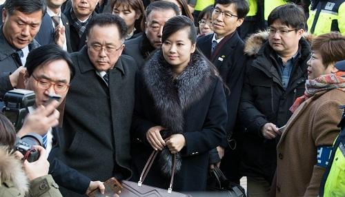 朝鮮藝術(shù)團(tuán)先遣隊(duì)返國(guó) 外媒：玄松月稱“感覺演出會(huì)成功”_《參考消息》官方網(wǎng)站