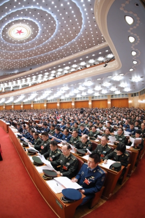 （11）十三屆全國人大一次會(huì)議舉行第四次全體會(huì)議