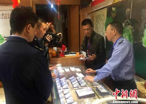 “3·15”晚會曝光的成都問題珠寶店已被停業(yè)并調(diào)查