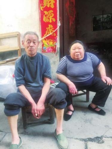 程傳洲、張改玲夫婦談起孩子們很自豪
