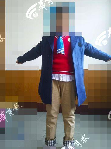 小學(xué)被曝變相強(qiáng)制買禮服 當(dāng)?shù)亟逃?開過家長會(huì)了