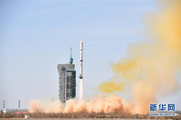 4月10日12時25分，我國在酒泉衛(wèi)星發(fā)射中心用長征四號丙運載火箭，成功將遙感三十一號01組衛(wèi)星和微納技術試驗衛(wèi)星發(fā)射升空，衛(wèi)星進入預定軌道。