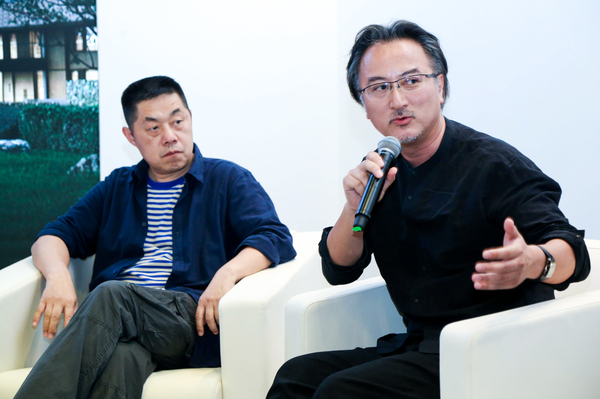 美籍華裔建筑師，Chiasmus建筑事務(wù)所創(chuàng)始合伙人兼主持建筑師柯衛(wèi)（右）