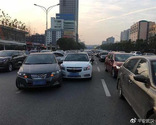 車技差？轎車1年半發(fā)生500起事故 還賺了百萬元