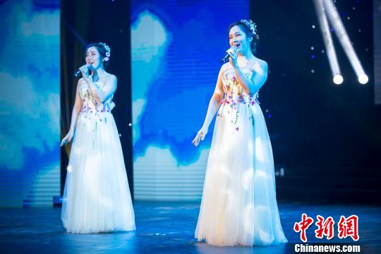2018中俄邊境城市展覽會(huì)開(kāi)幕儀式和文藝演出現(xiàn)場(chǎng) 趙東來(lái) 攝