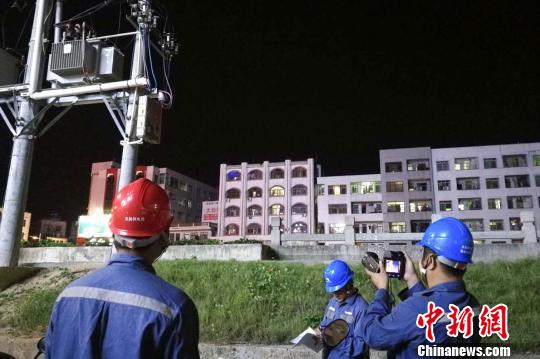 臺風(fēng)“艾云尼”影響減弱瓊州海峽復(fù)航?？趯W(xué)校復(fù)課