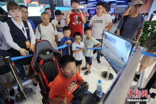 資料圖：民眾體驗物聯(lián)網(wǎng)成果。<a target='_blank' href='http://www.chinanews.com/'>中新社</a>記者 泱波 攝