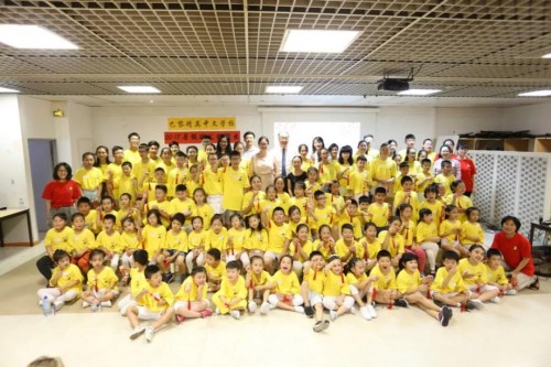 楊進(jìn)公參與參加匯演的學(xué)生、教師等合影。