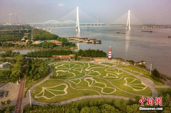 航拍南京濱江“綠色蛻變”。<a target='_blank' href='http://www.chinanews.com/'>中新社</a>記者 泱波 攝