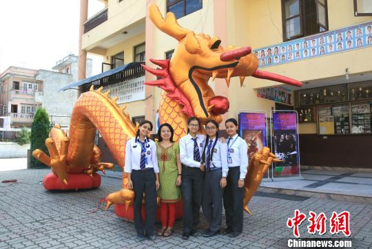 中國文化走進(jìn)尼泊爾巴格馬蒂學(xué)校
