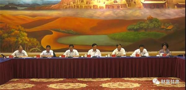 我省部分上規(guī)模民營(yíng)企業(yè)座談會(huì)召開(kāi)