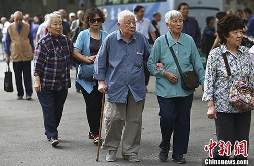 資料圖：退休教師們參加活動(dòng)。 <a target='_blank' href='http://www.chinanews.com/'>中新社</a>記者 泱波 攝