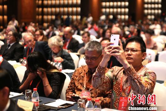 第五屆尼山世界文明論壇以“同命同運(yùn)相融相通：文明的相融與人類命運(yùn)共同體”為主題?！×籂?攝