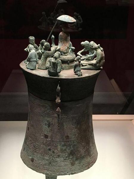 古滇國(guó)紡織活動(dòng)的場(chǎng)景活靈活現(xiàn)。